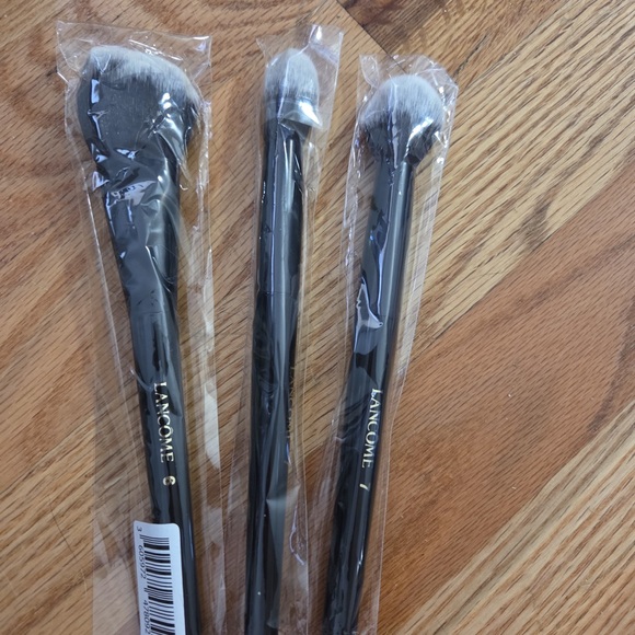 3 Lancôme Black Assorted Make Up Brushes #7 #6 - Picture 2 of 2